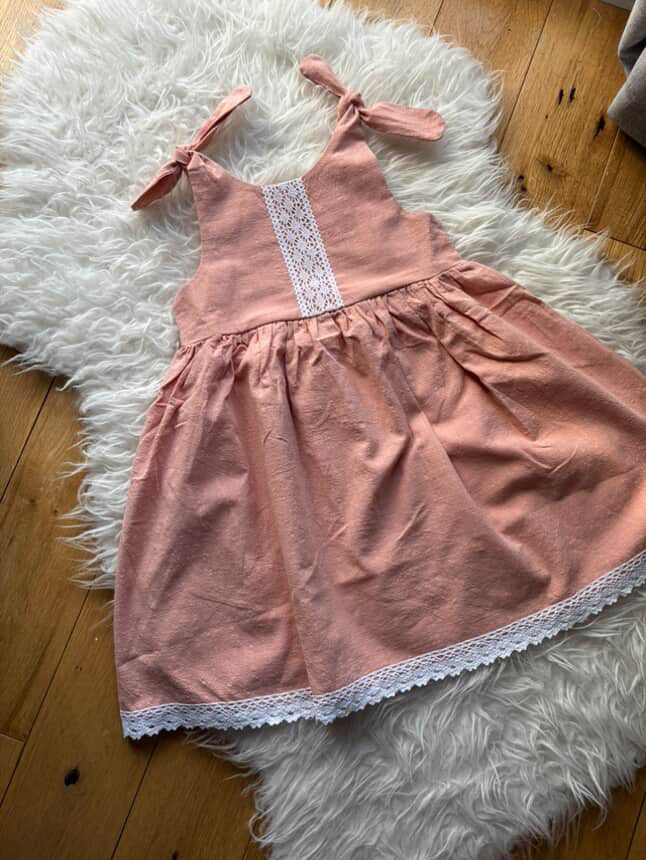 Robe // Rose