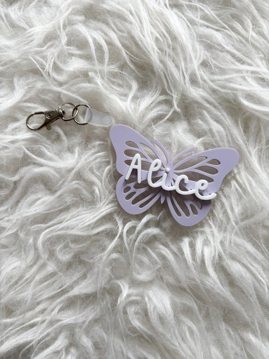 Acrylique // Attache prénom papillon