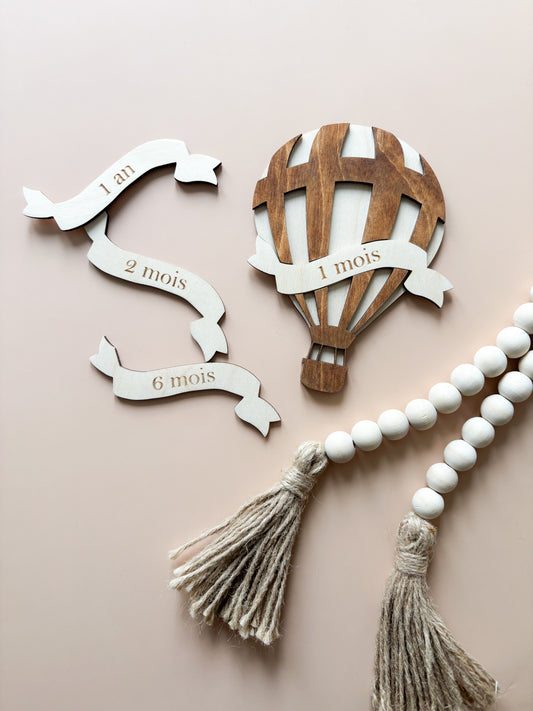 Bois // Pastille mensuelle montgolfière